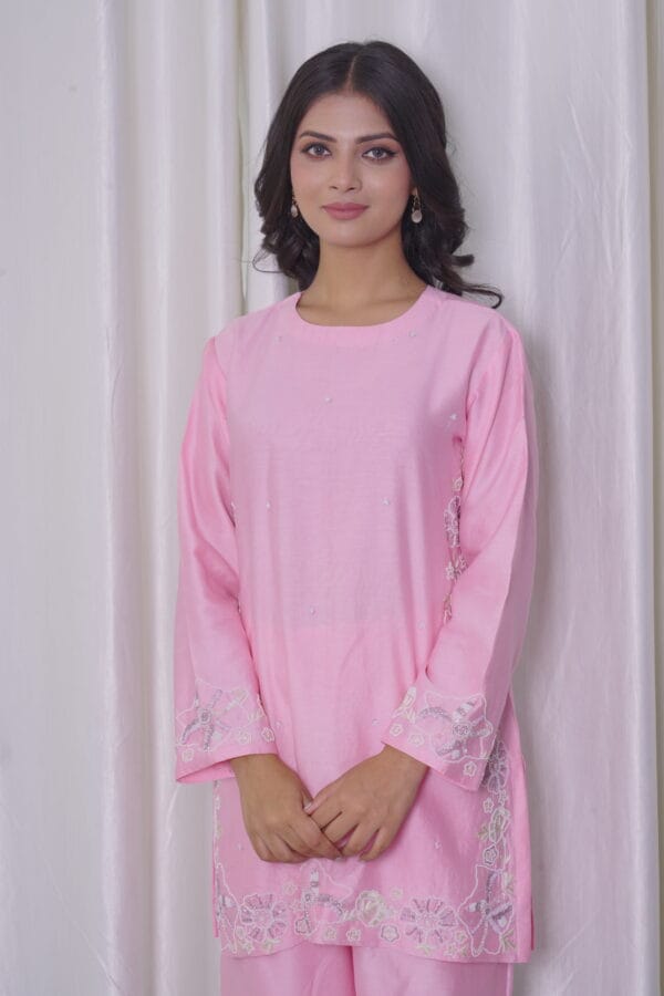 Myra Clothing Lineq