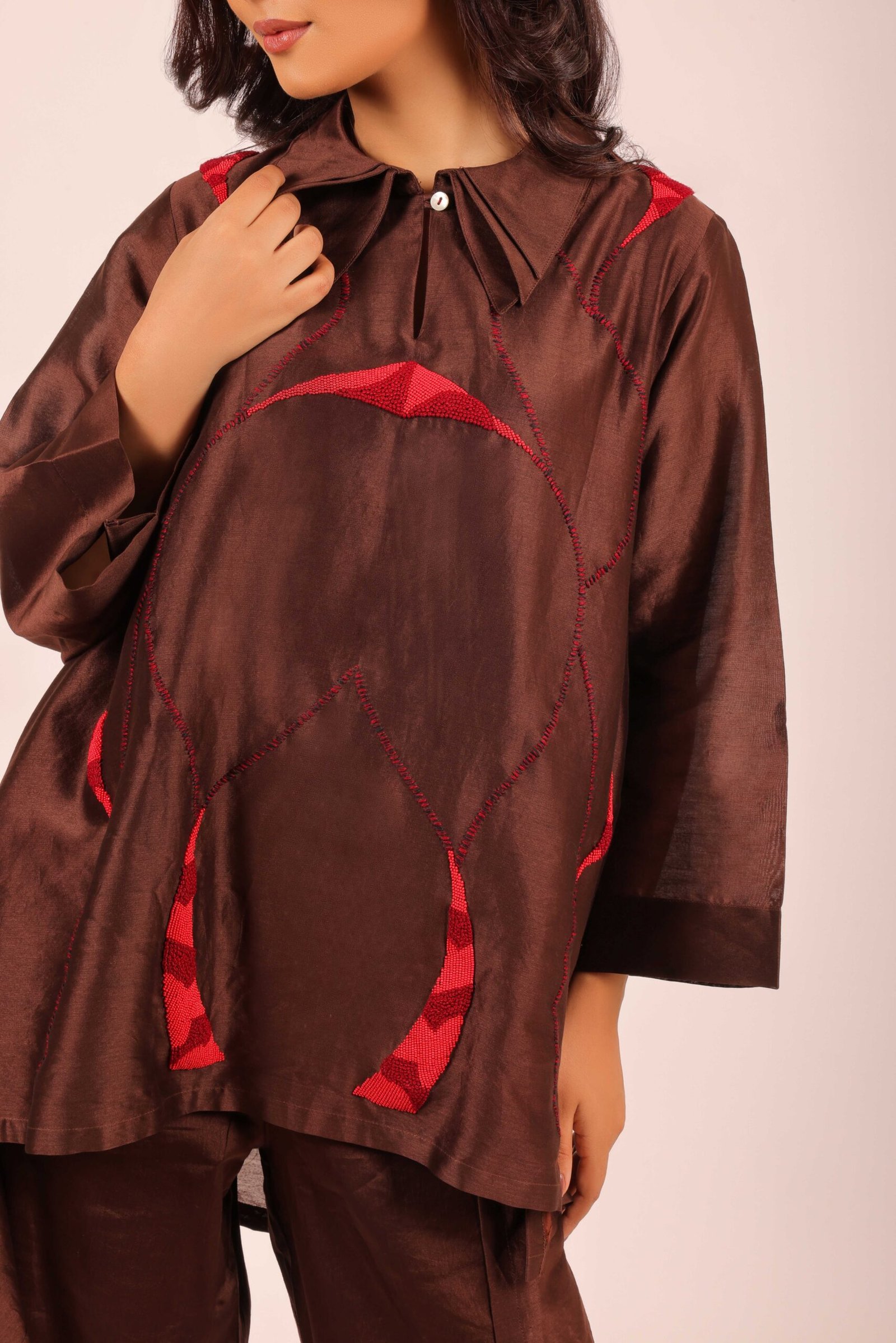 Elevate your wardrobe with our Chocolate Espresso Embroidered Silk Tunic Set. - Image 5